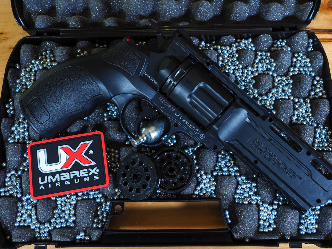 Umarex Brodax BB pistol with BBs